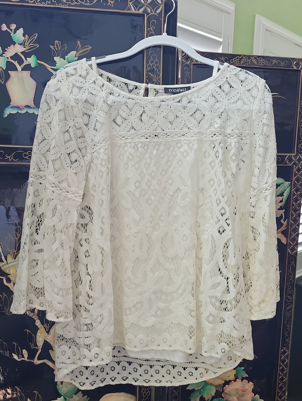Roz & Ali Ivory Lace Peasant Blouse